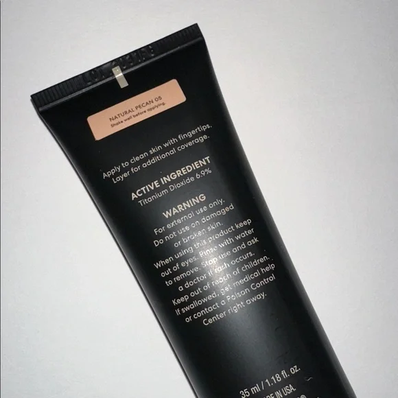 bareMinerals Natural 05 Pecan Complexion Rescue Matte Moisturizer - Picture 4 of 8